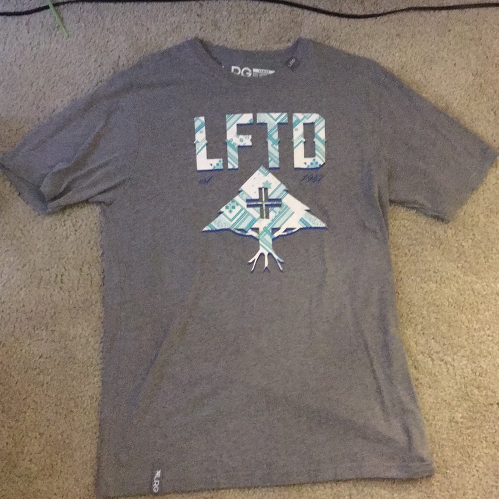 LRG T-shirt